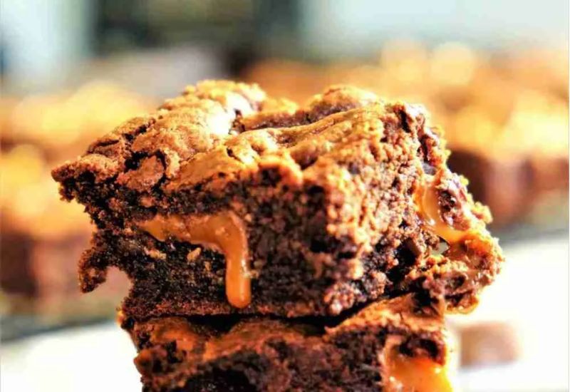 Chocolate Caramel Cookie Bars